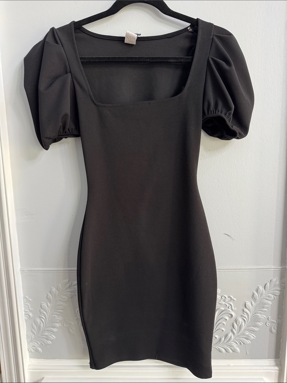 Windsor Black Square-Neck Puff-Sleeve Bodycon Dress